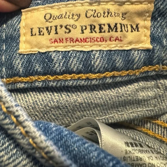 Levi’s Wedgie High Waist Straight Leg Jeans - Picture 2 of 7